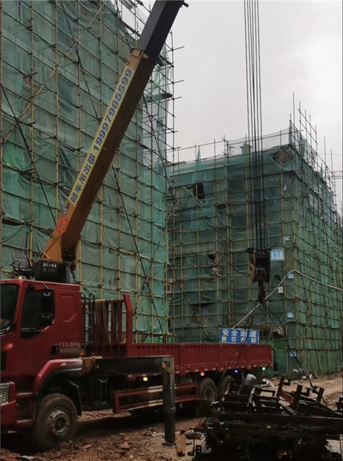 深泽县“慢工细活”—— 吊车的 “微动控制” 技术